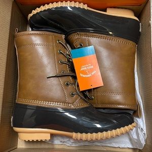 Women’s duck boots by Sporto brand new in the box with original tags